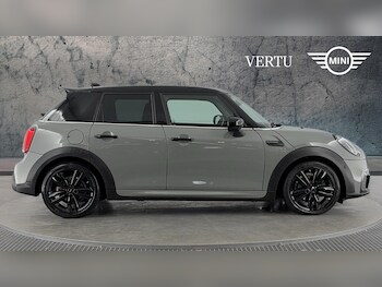Used MINI Hatch 2021 for sale - 75970256: Photo