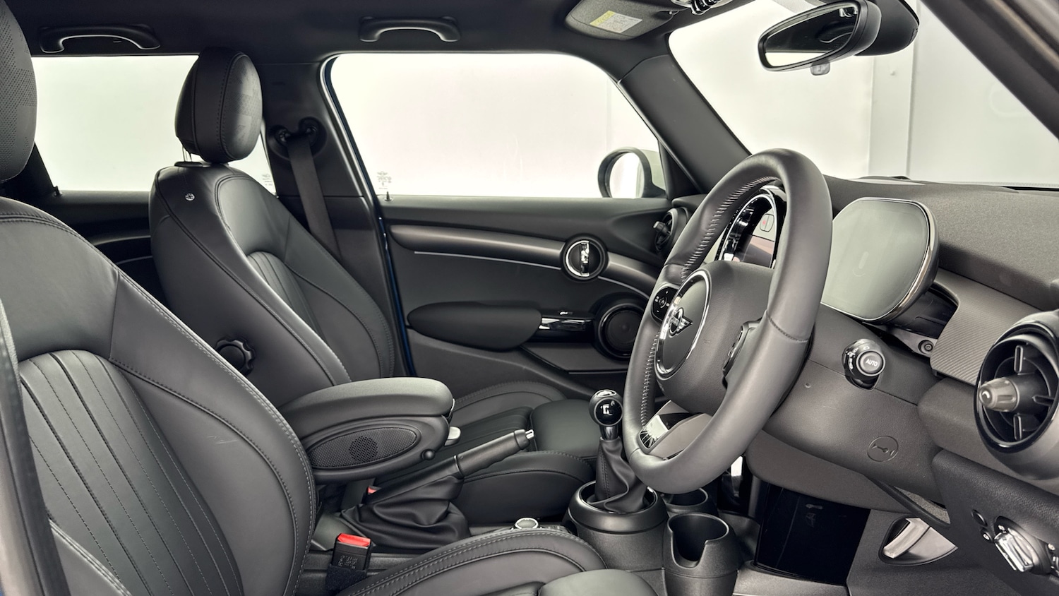 Used MINI Cooper 2024 for sale - 76684746: Photo 11