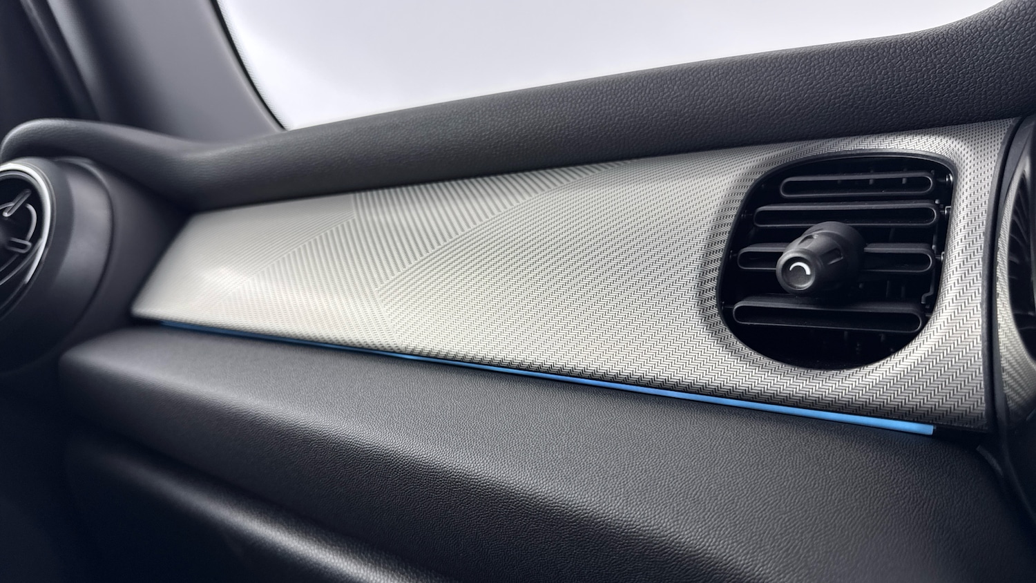 Used MINI Cooper 2024 for sale - 76684746: Photo 32