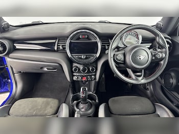 Used MINI Hatch 2019 for sale - 75632472: Photo