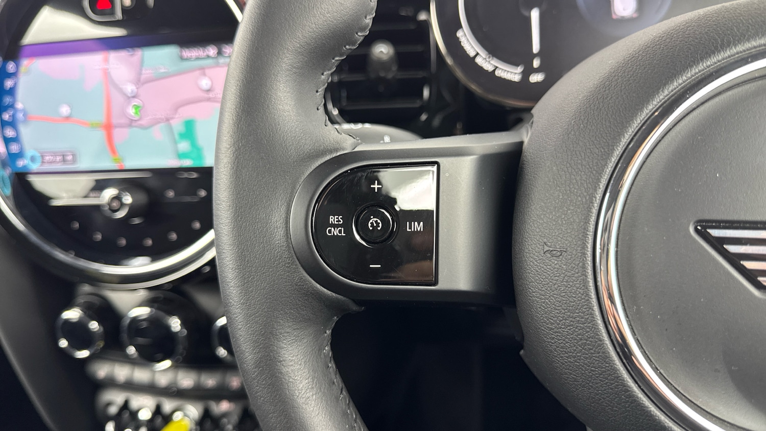 Used MINI Hatch 2021 for sale - 76344600: Photo 17