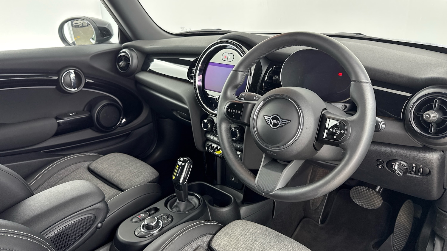 Used MINI Hatch 2021 for sale - 76344600: Photo 6