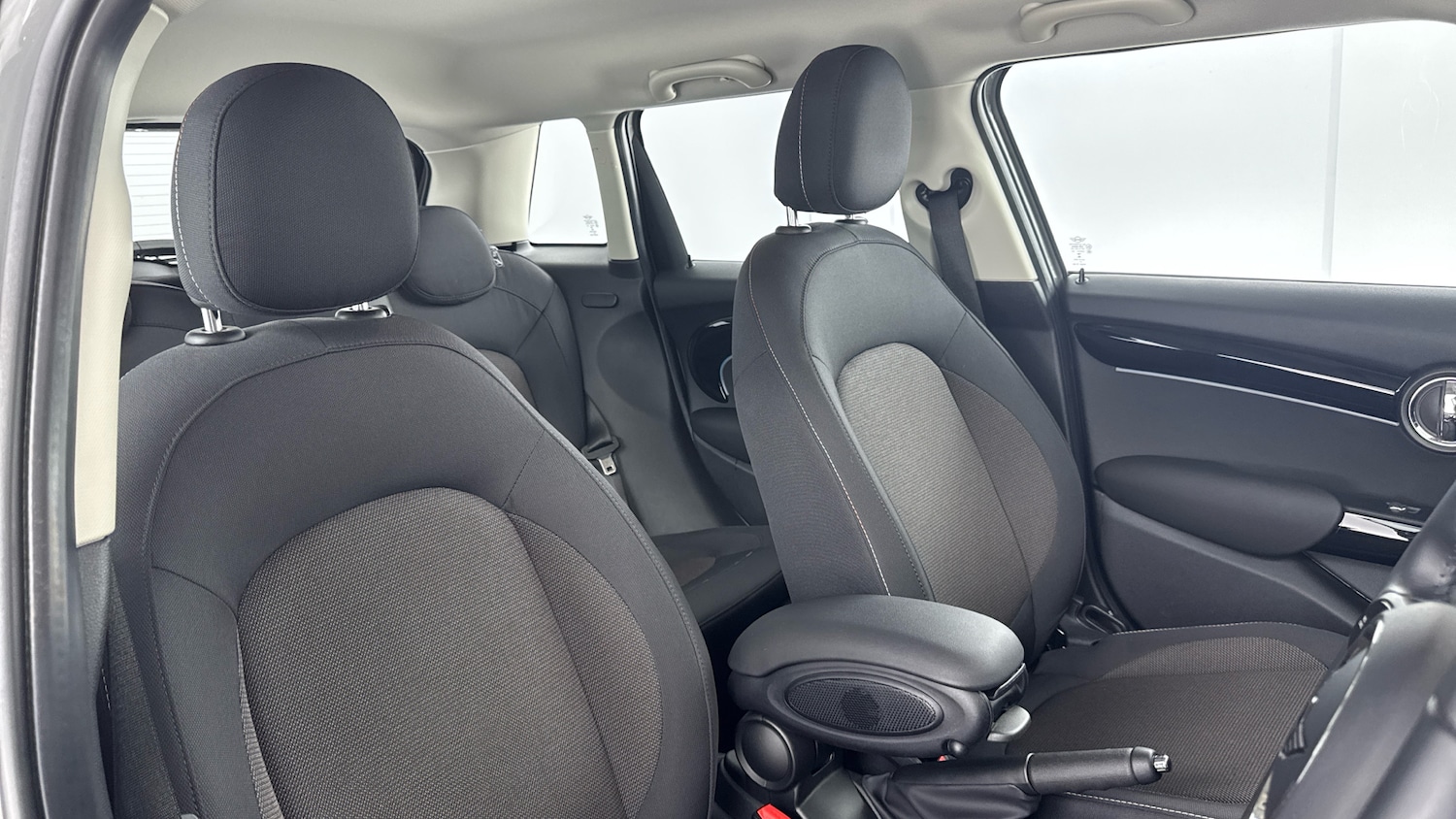 Used MINI Hatch 2022 for sale - 76908439: Photo 27