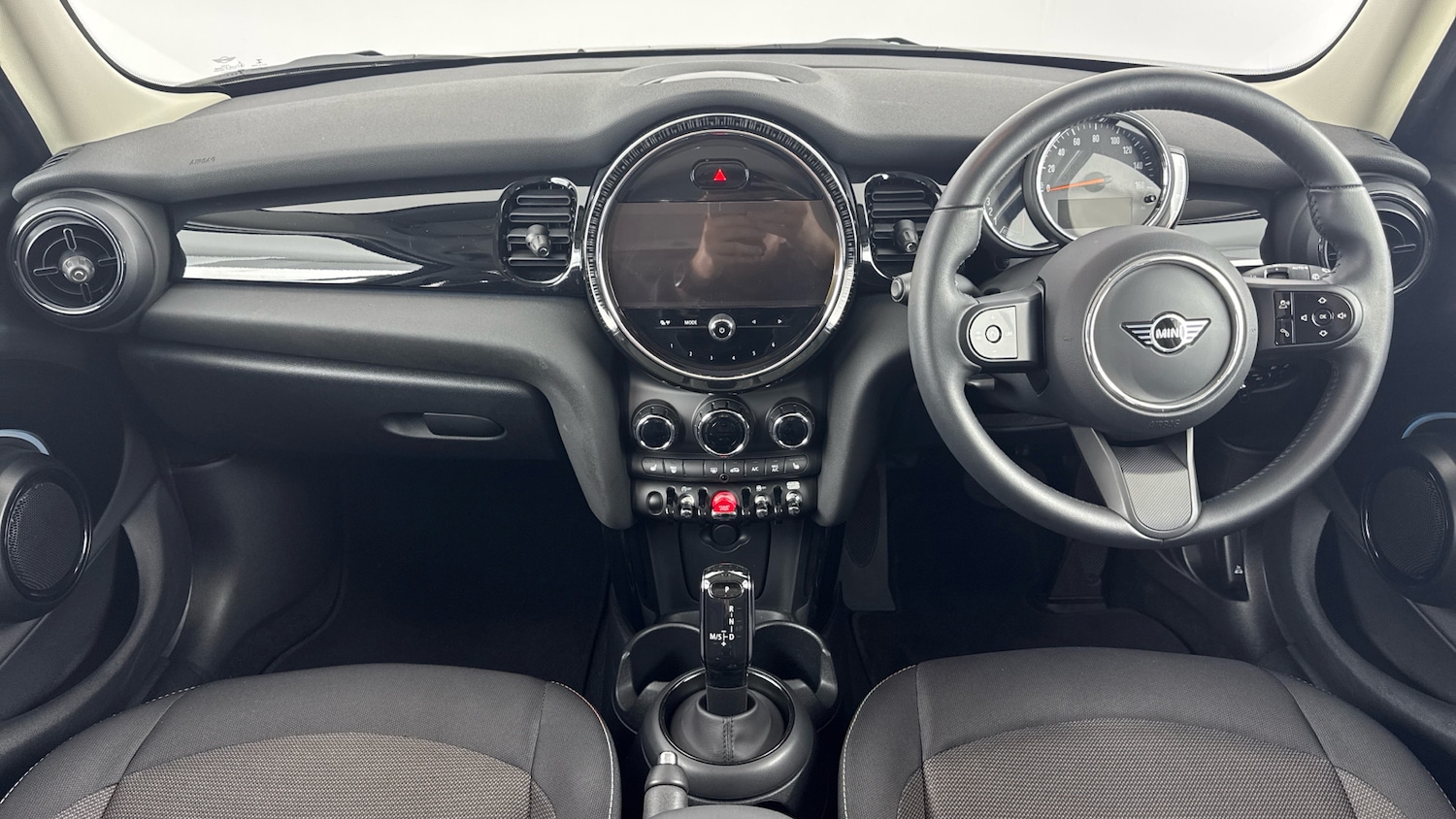 Used MINI Hatch 2022 for sale - 76908439: Photo 4