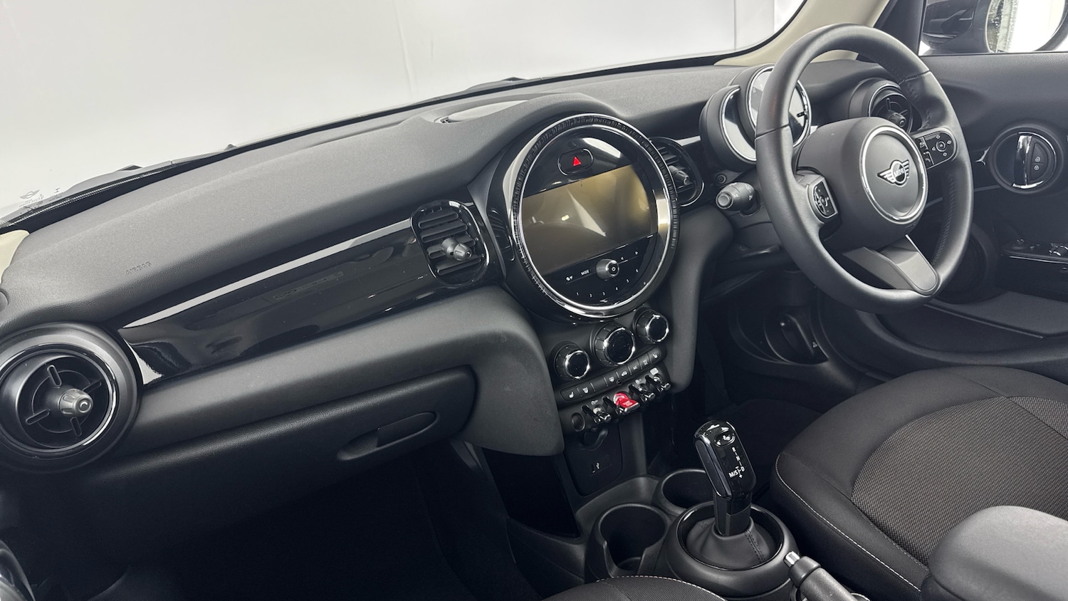 Used MINI Hatch 2022 for sale - 76908439: Photo 7