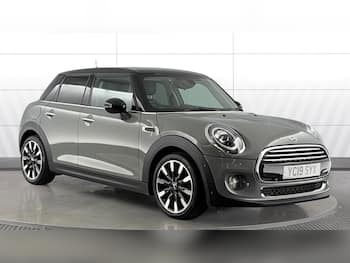 Used MINI Hatch 2019 for sale - 79762395: Photo