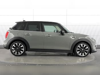 Used MINI Hatch 2019 for sale - 79762395: Photo