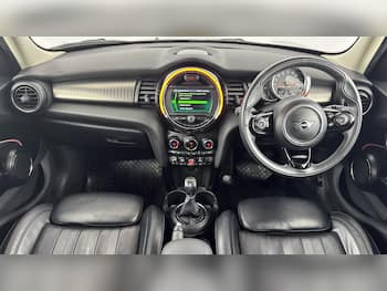 Used MINI Hatch 2019 for sale - 79762395: Photo