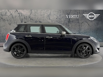 Used MINI Hatch 2023 for sale - 76877778: Photo