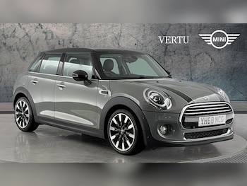 Used MINI Hatch 2019 for sale - 75632464: Photo
