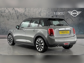 Used MINI Hatch 2019 for sale - 75632464: Photo