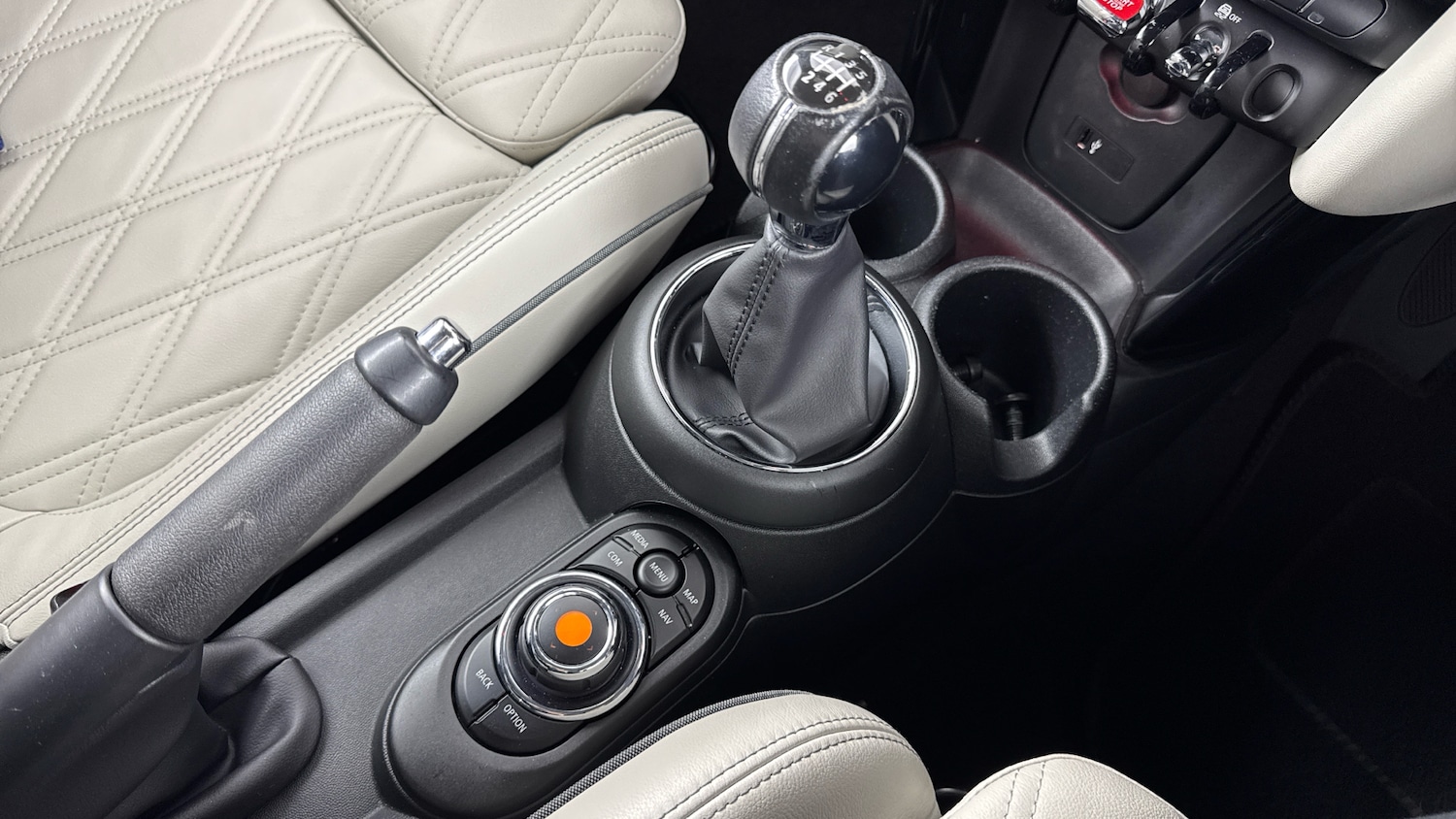 Used MINI Hatch 2019 for sale - 76831545: Photo 10