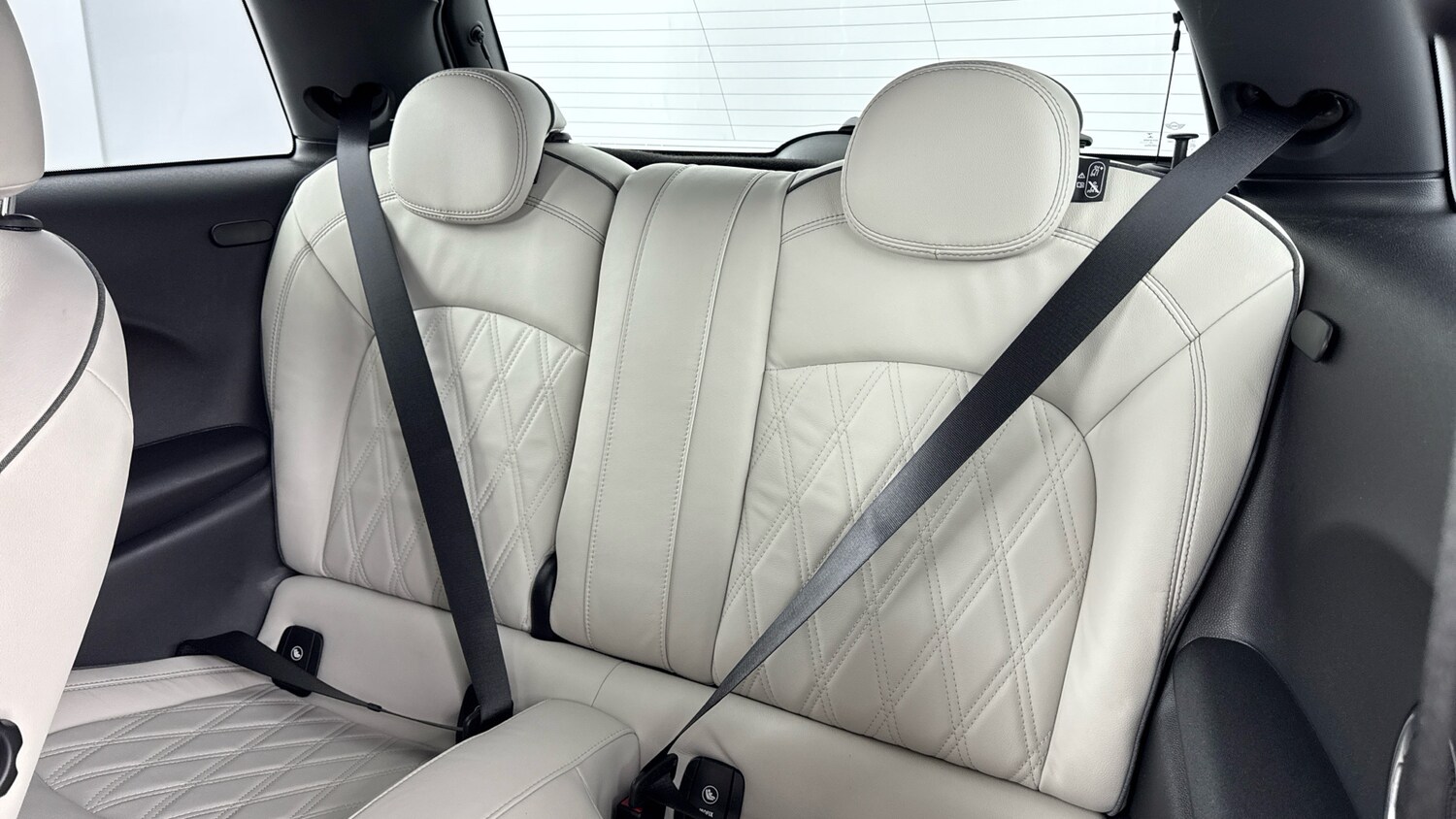 Used MINI Hatch 2019 for sale - 76831545: Photo 12