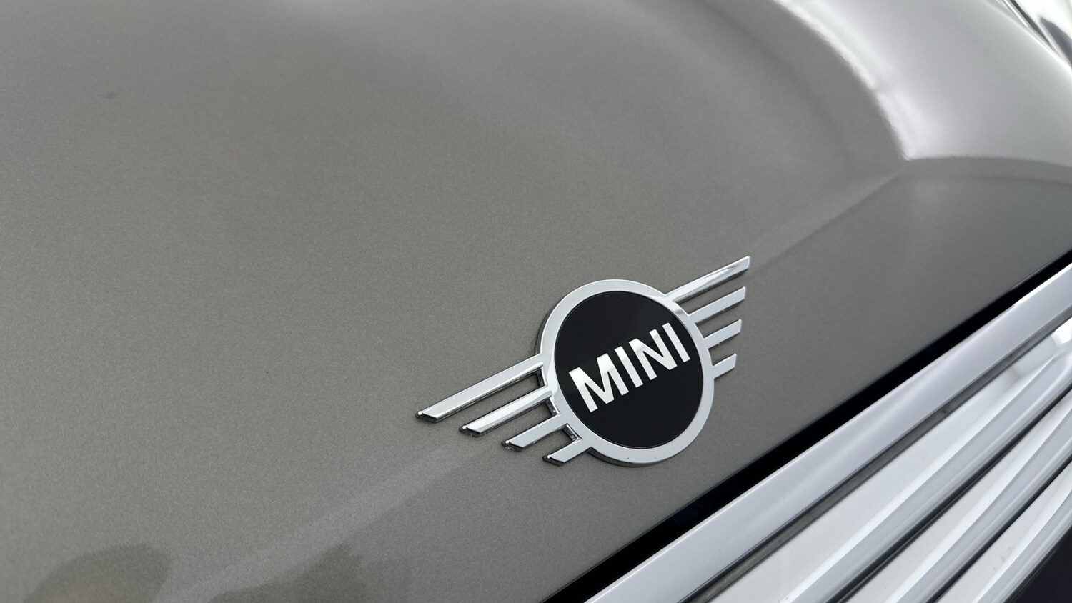 Used MINI Hatch 2019 for sale - 76831545: Photo 21