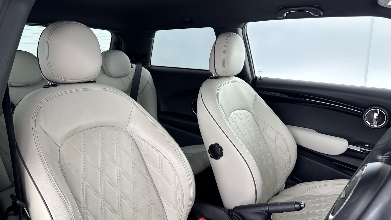 Used MINI Hatch 2019 for sale - 76831545: Photo 27