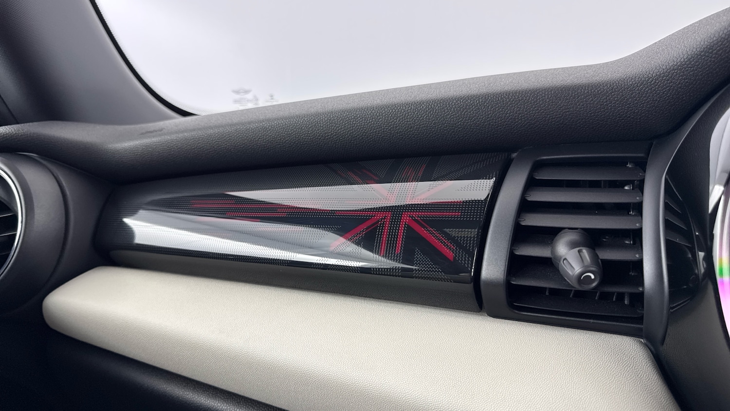 Used MINI Hatch 2019 for sale - 76831545: Photo 30