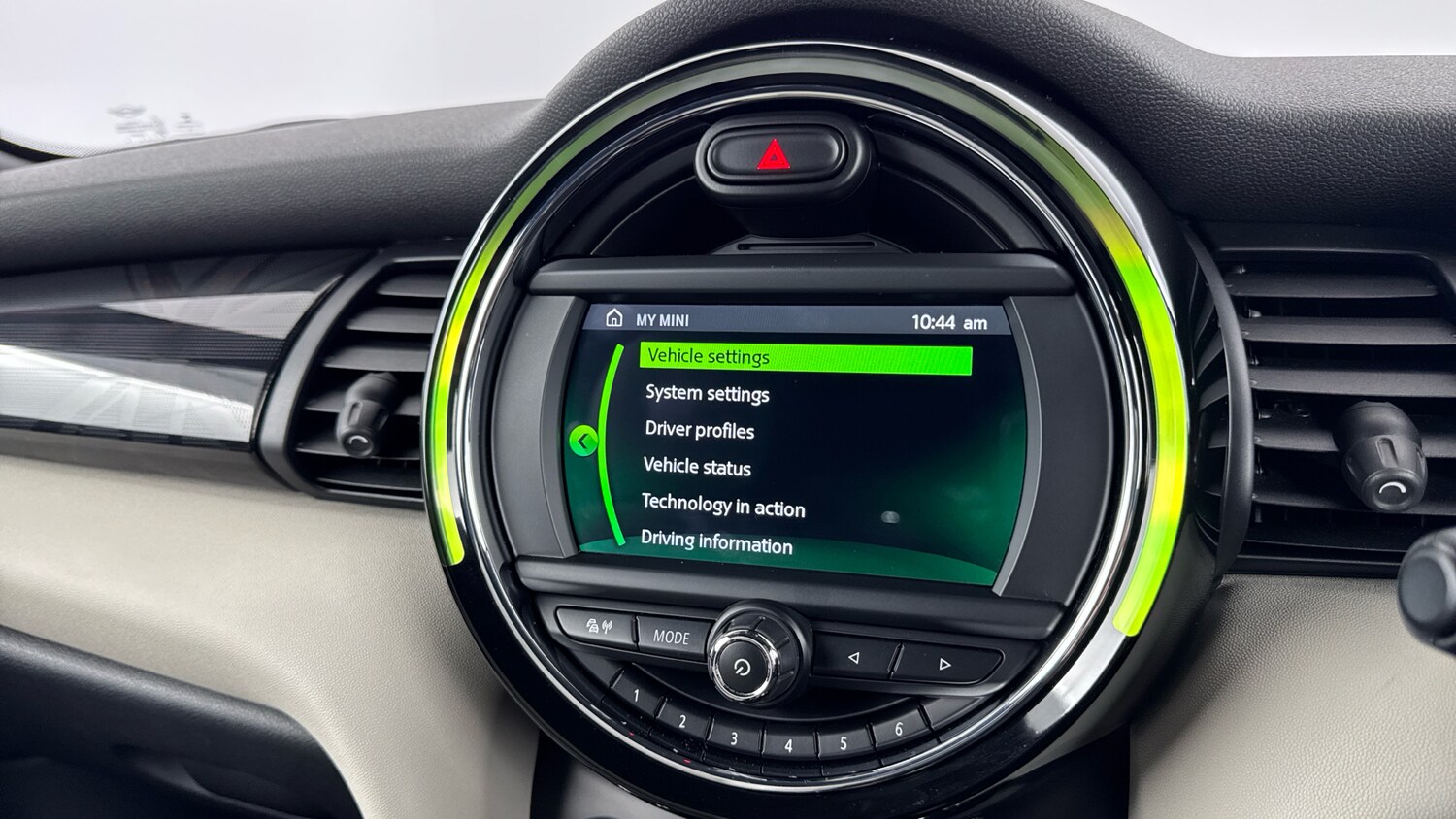 Used MINI Hatch 2019 for sale - 76831545: Photo 32