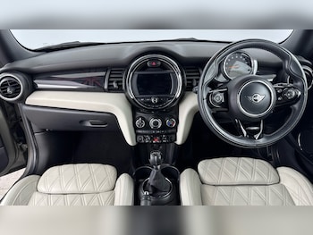 Used MINI Hatch 2019 for sale - 76831545: Photo