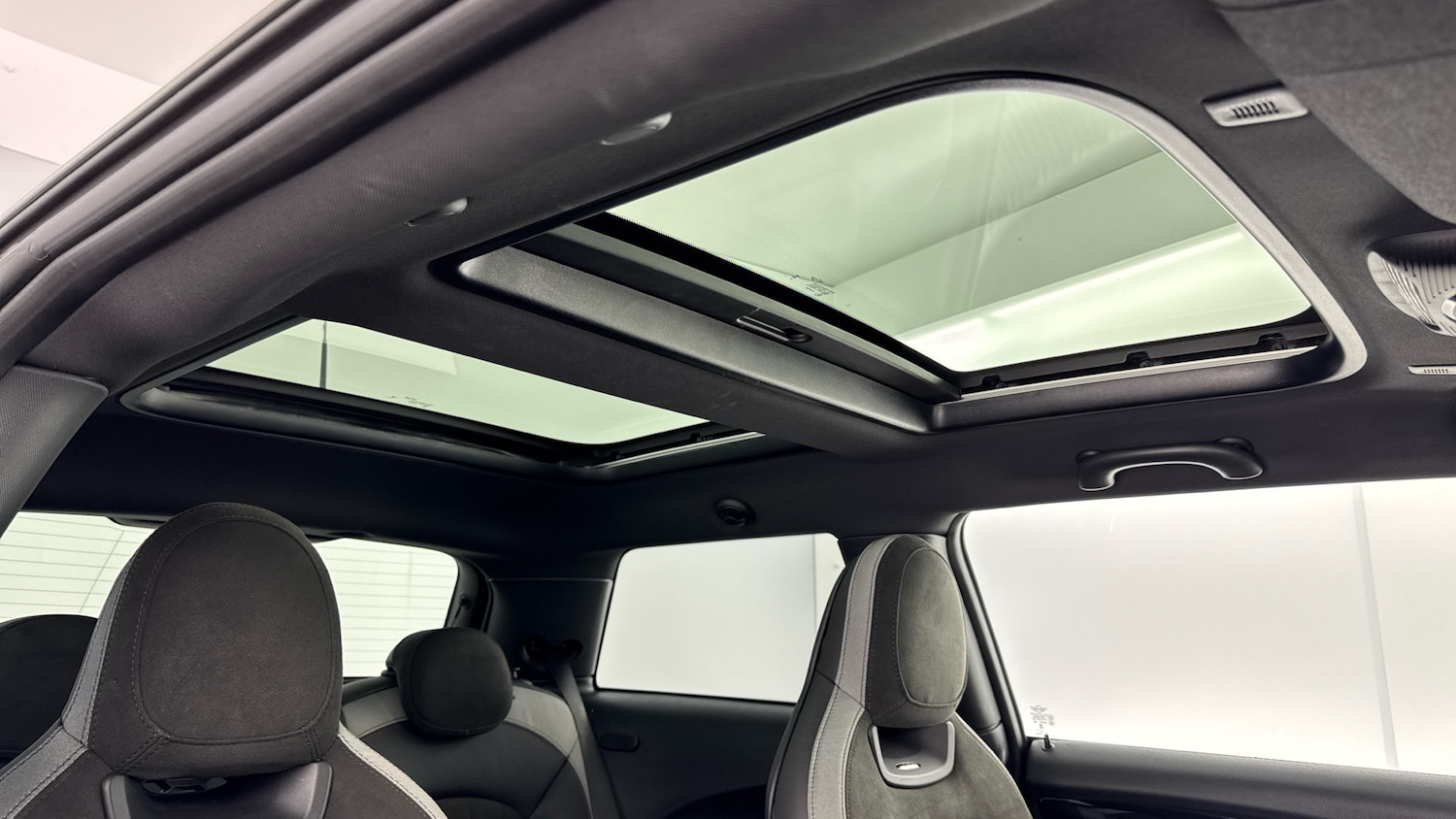 Used MINI Hatch 2023 for sale - 76494420: Photo 17