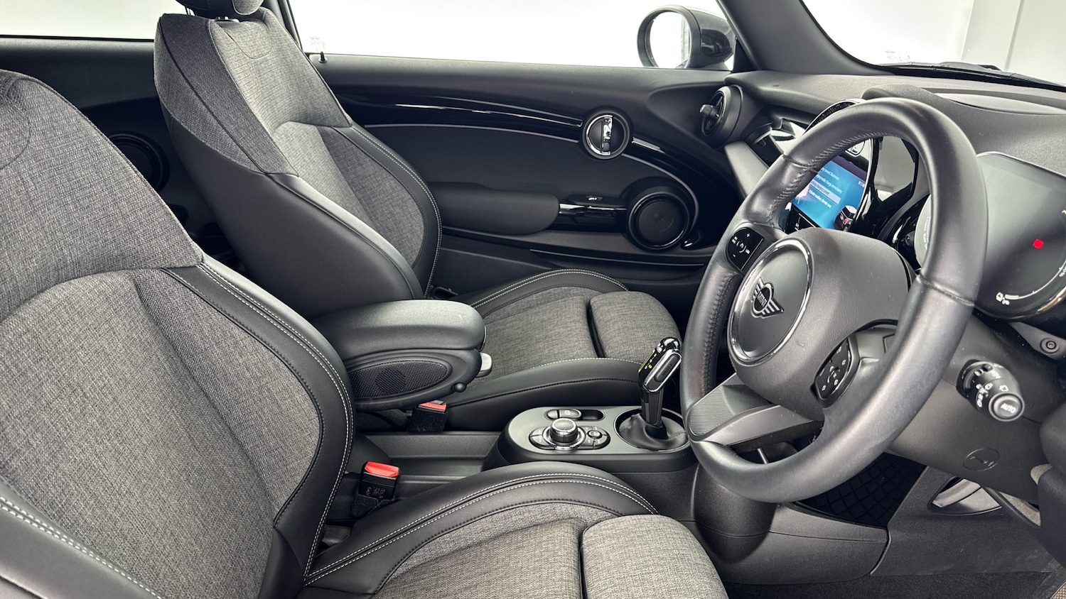 Used MINI Hatch 2021 for sale - 77979843: Photo 11