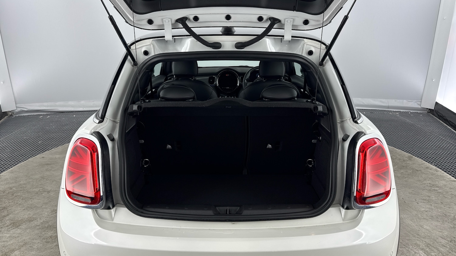 Used MINI Hatch 2023 for sale - 76831577: Photo 13