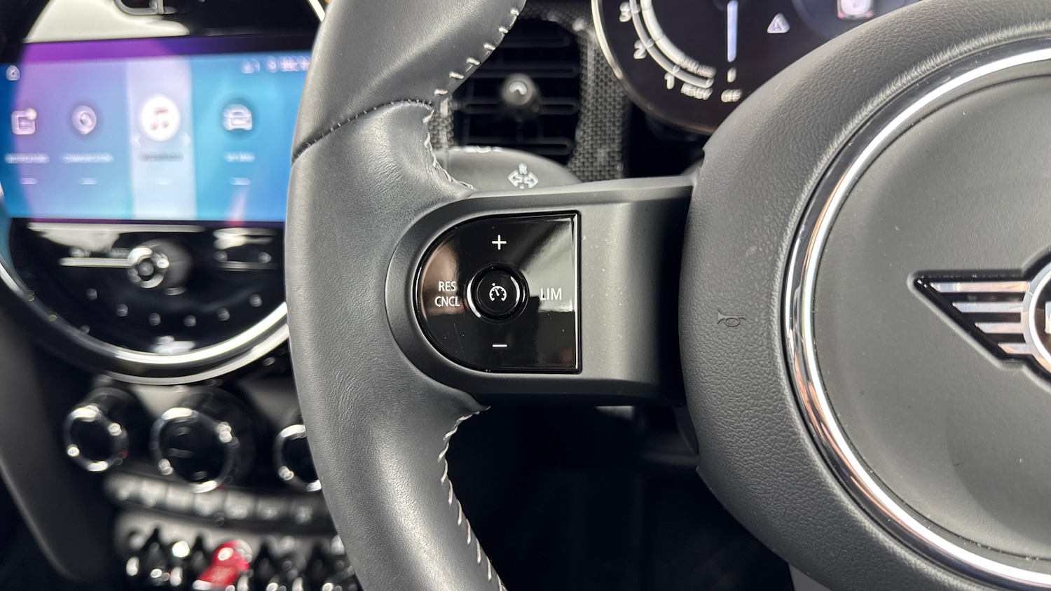 Used MINI Hatch 2023 for sale - 76831577: Photo 17