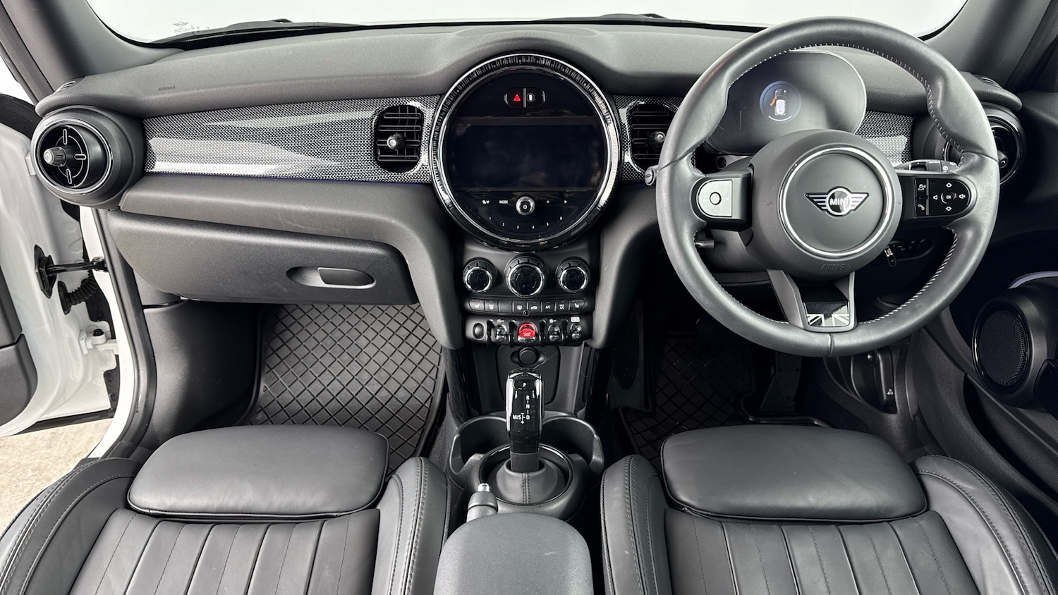 Used MINI Hatch 2023 for sale - 76831577: Photo 4