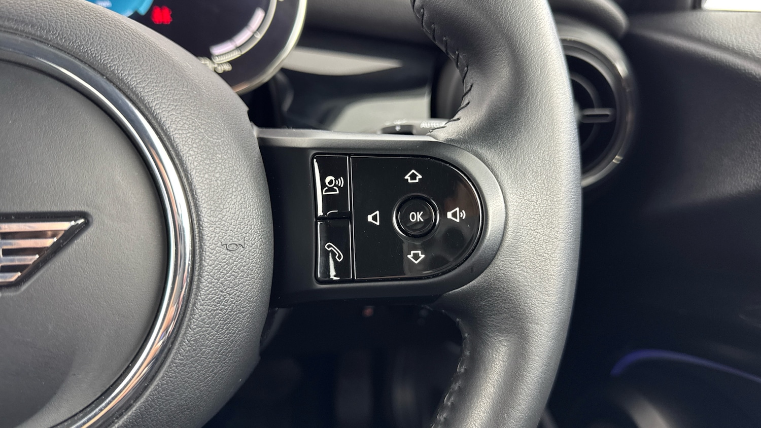 Used MINI Hatch 2022 for sale - 76835317: Photo 18