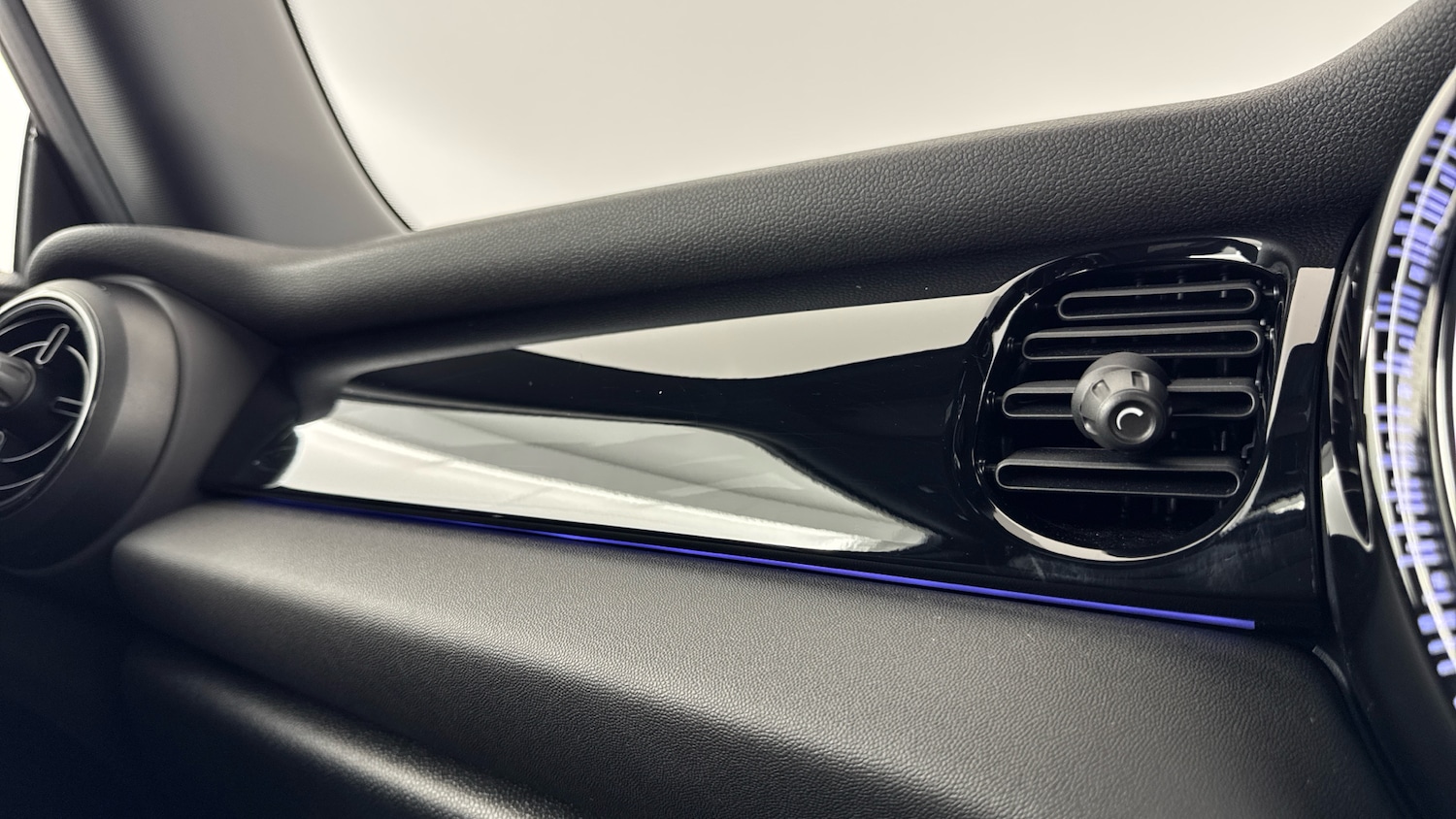 Used MINI Hatch 2022 for sale - 76835317: Photo 31