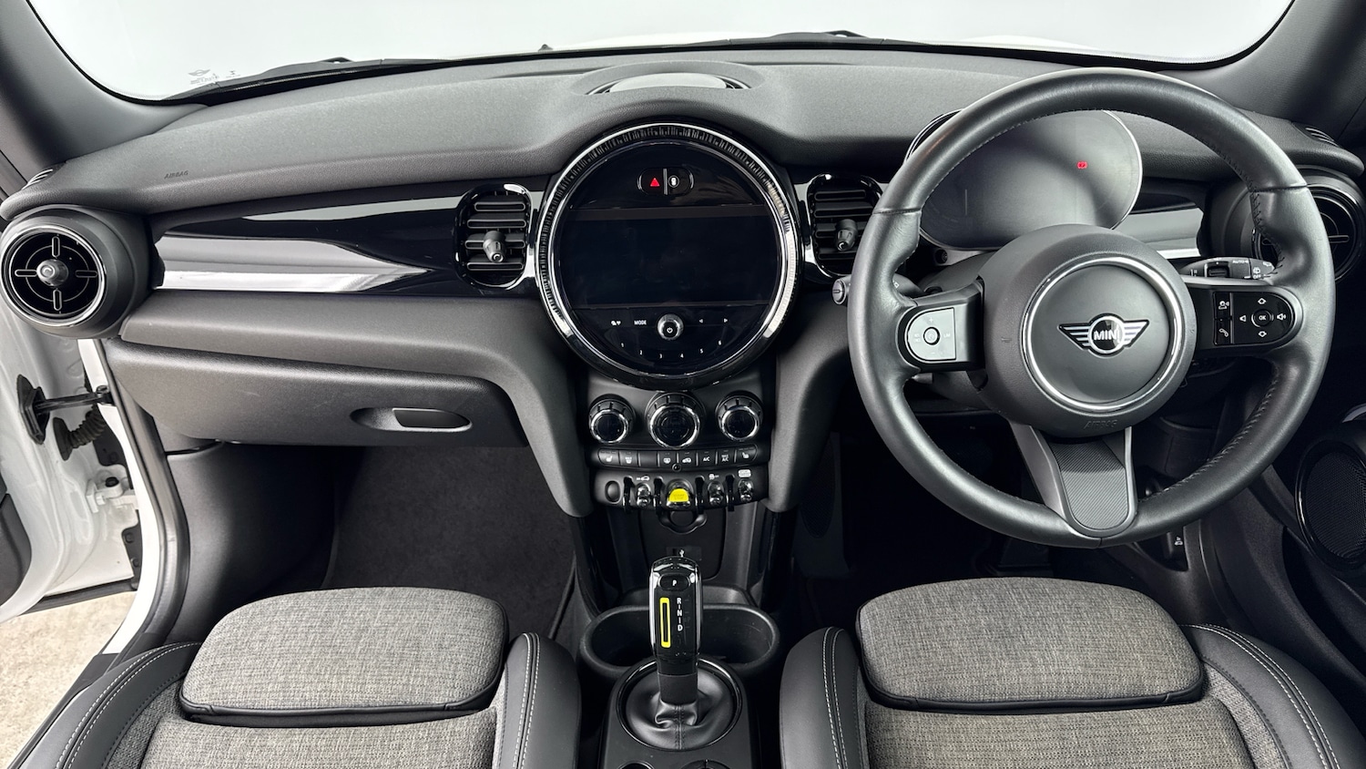 Used MINI Hatch 2022 for sale - 76835317: Photo 4