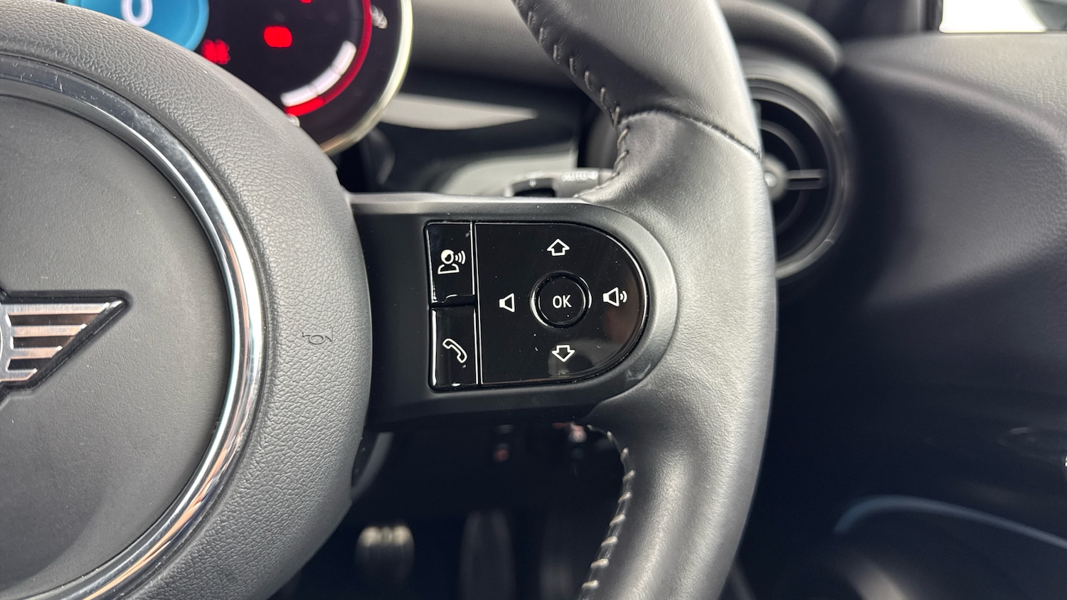 Used MINI Hatch 2023 for sale - 76568379: Photo 18