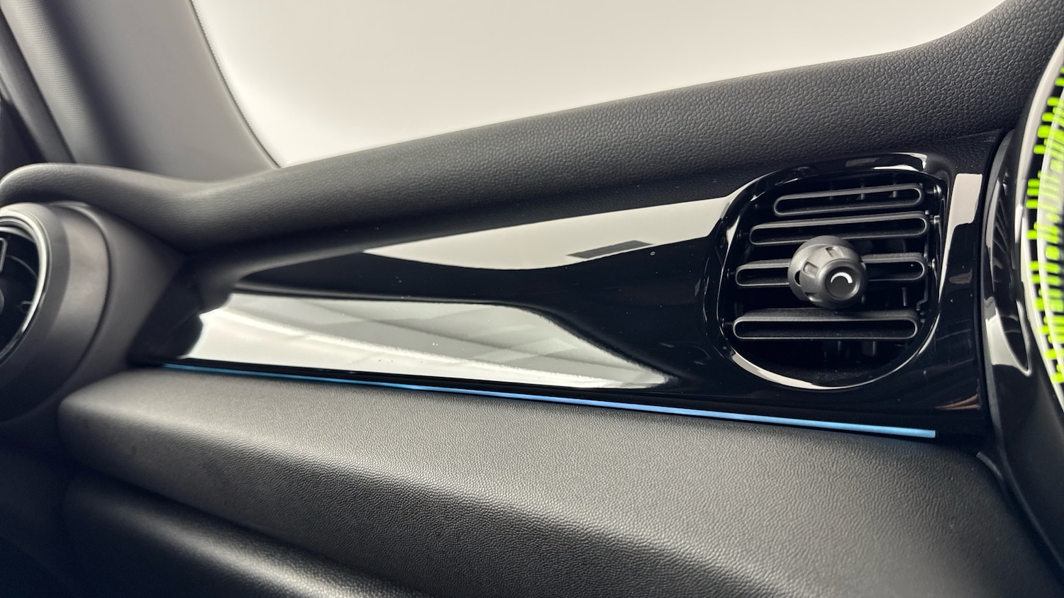 Used MINI Hatch 2023 for sale - 76568379: Photo 33