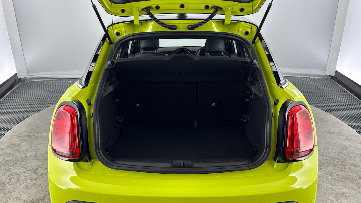 Used MINI Hatch 2023 for sale - 76131195: Photo 13