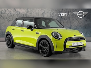 Used MINI Hatch 2023 for sale - 76131195: Photo