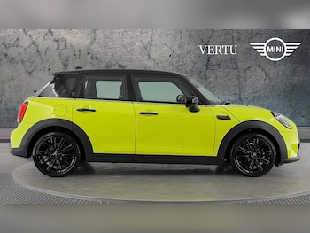 Used MINI Hatch 2023 for sale - 76131195: Photo