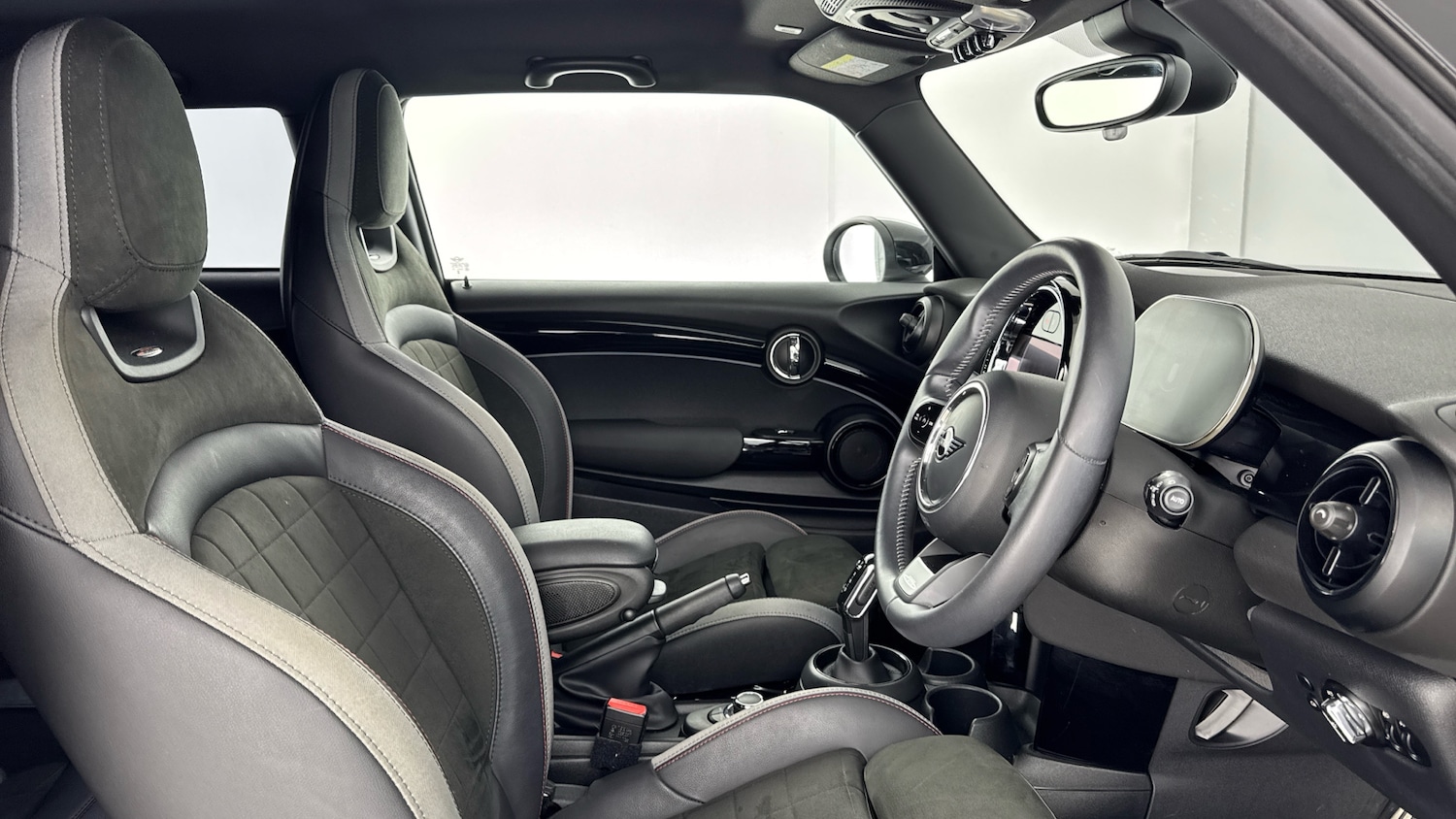 Used MINI Hatch 2023 for sale - 77151894: Photo 11