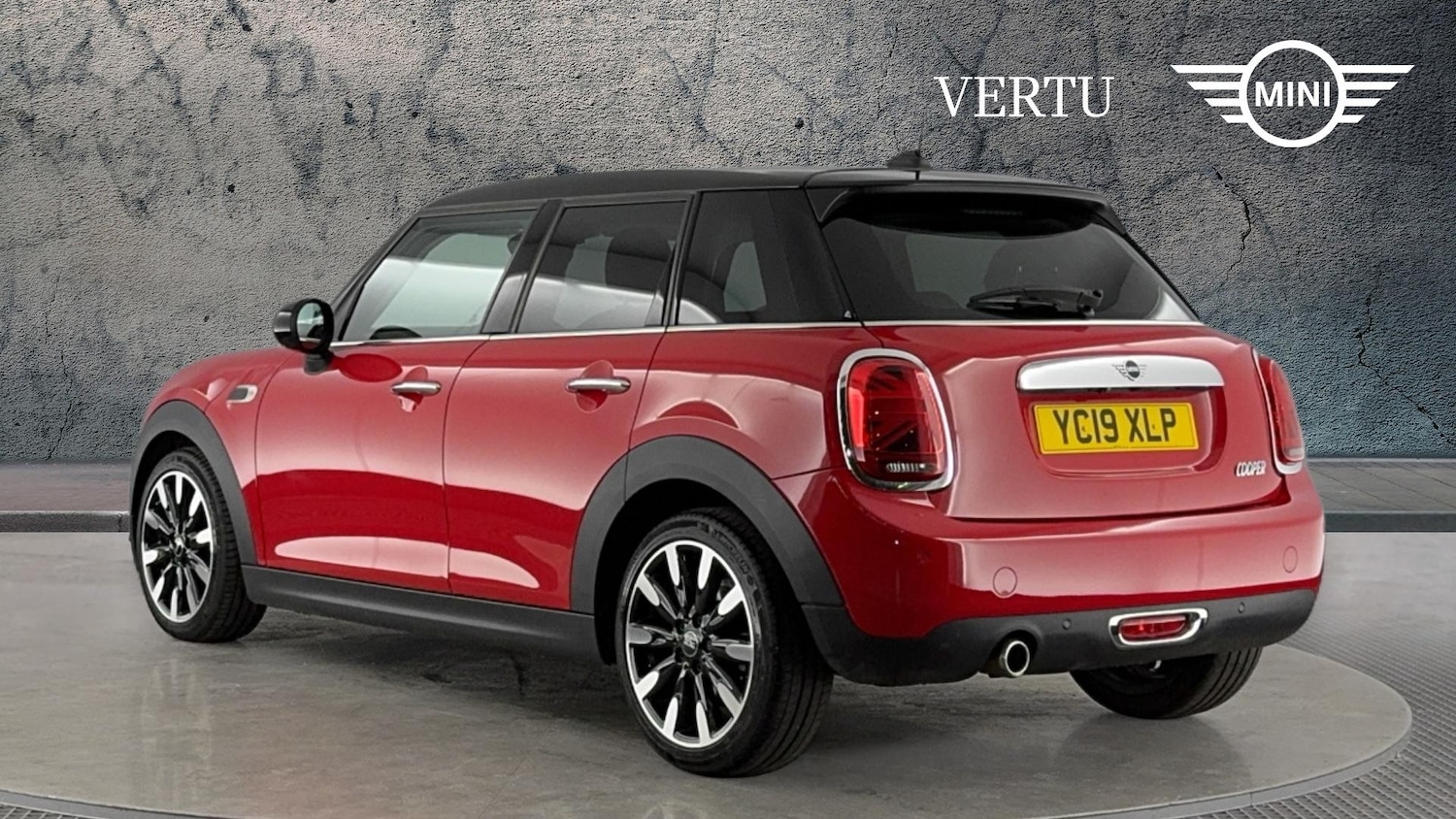 Used MINI Hatch 2019 for sale - 77639099: Photo 2