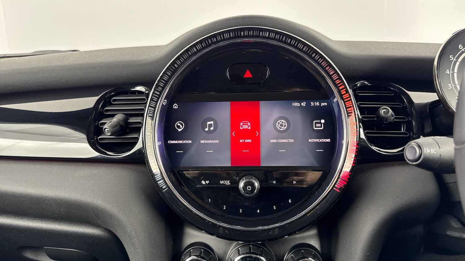 Used MINI Hatch 2022 for sale - 76640791: Photo 8