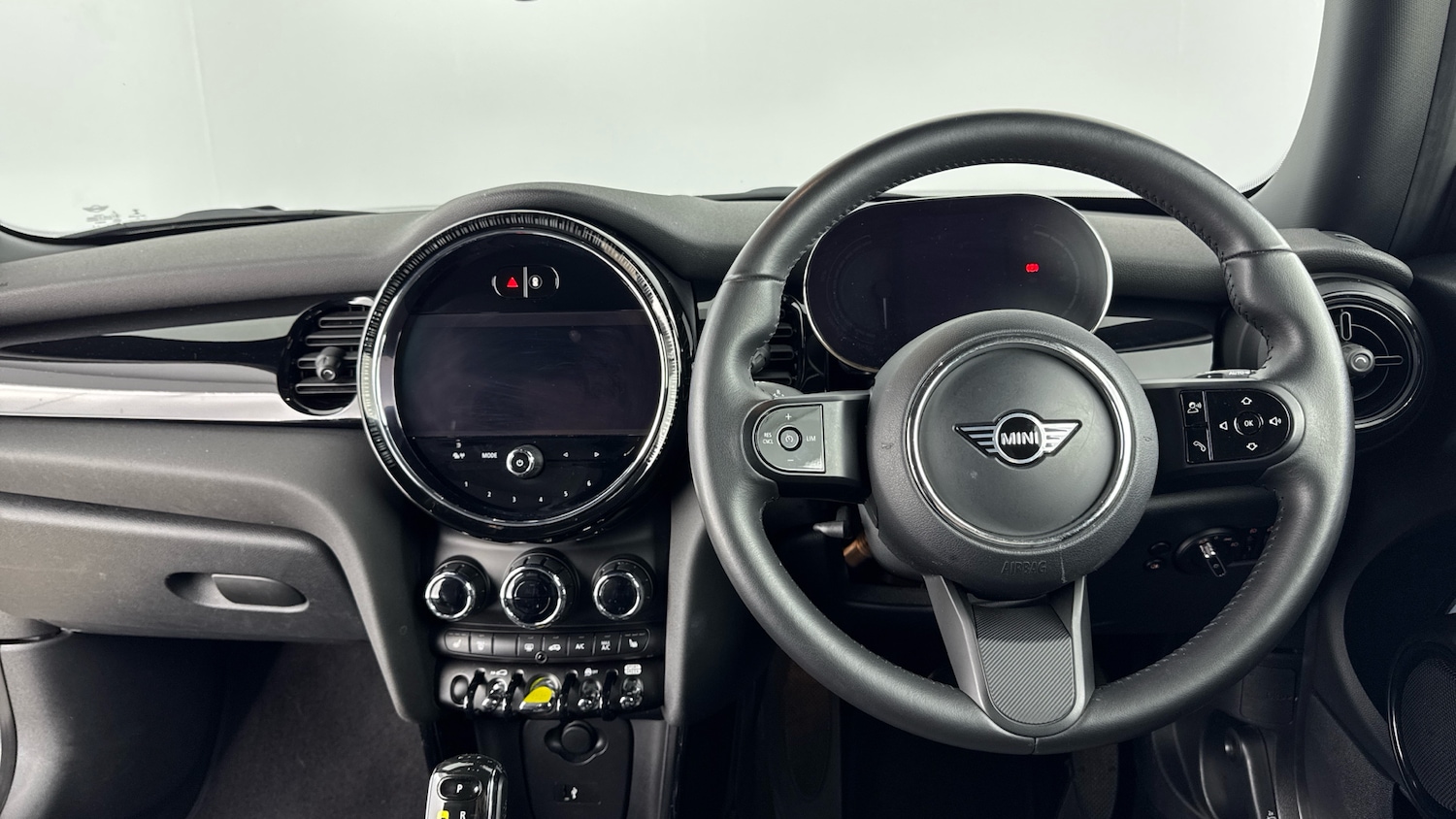 Used MINI Hatch 2022 for sale - 76319574: Photo 5