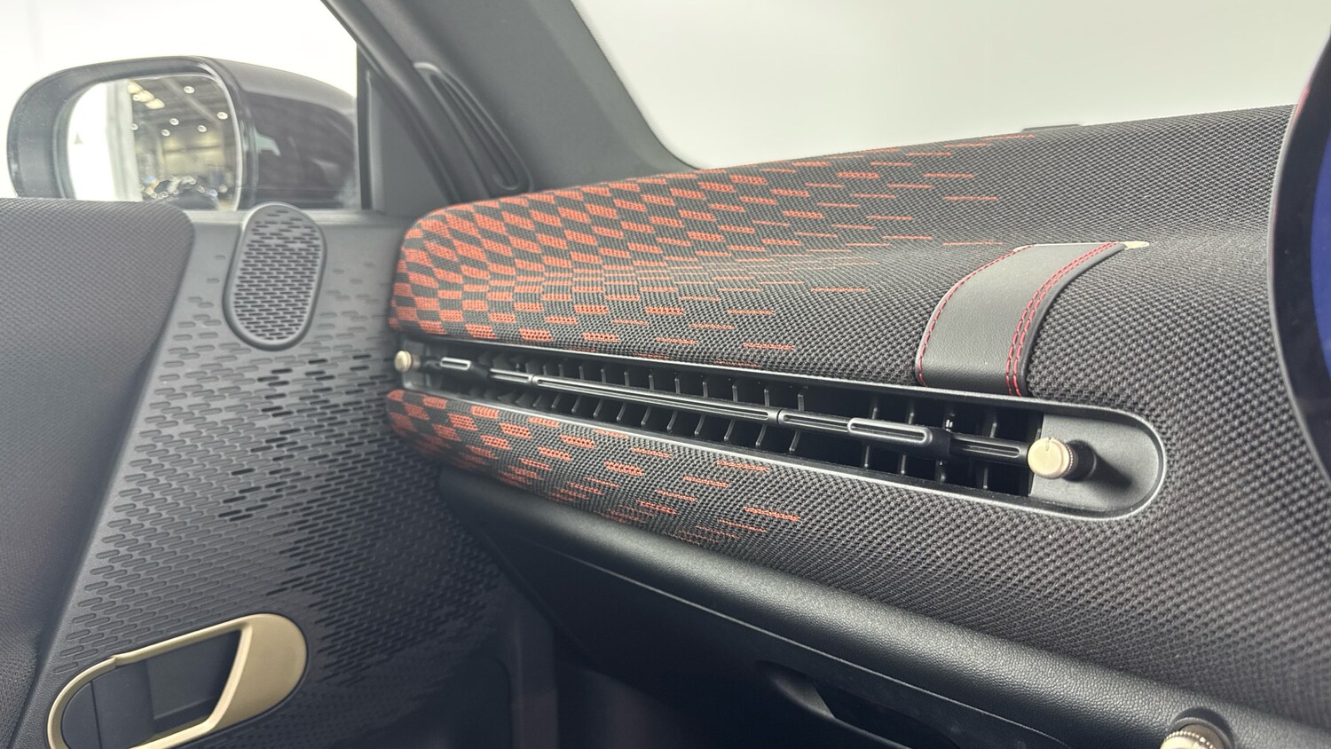 Used MINI Cooper 2025 for sale - 77790104: Photo 43