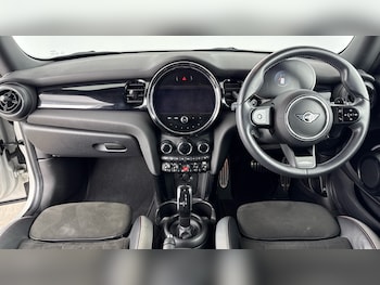 Used MINI Hatch 2021 for sale - 77732996: Photo