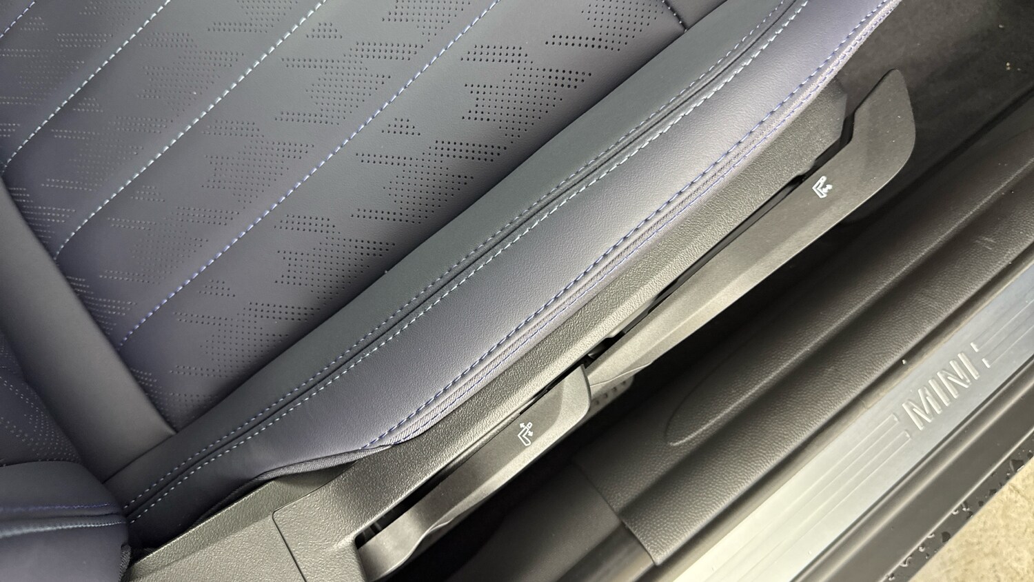 Used MINI Cooper 2025 for sale - 77528503: Photo 28