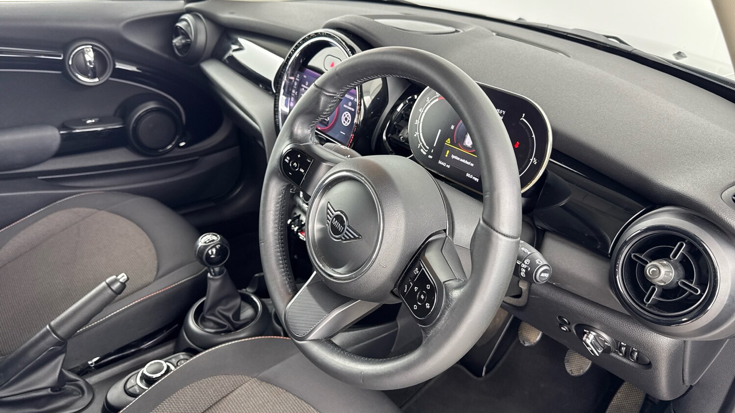 Used MINI Hatch 2022 for sale - 77946955: Photo 6