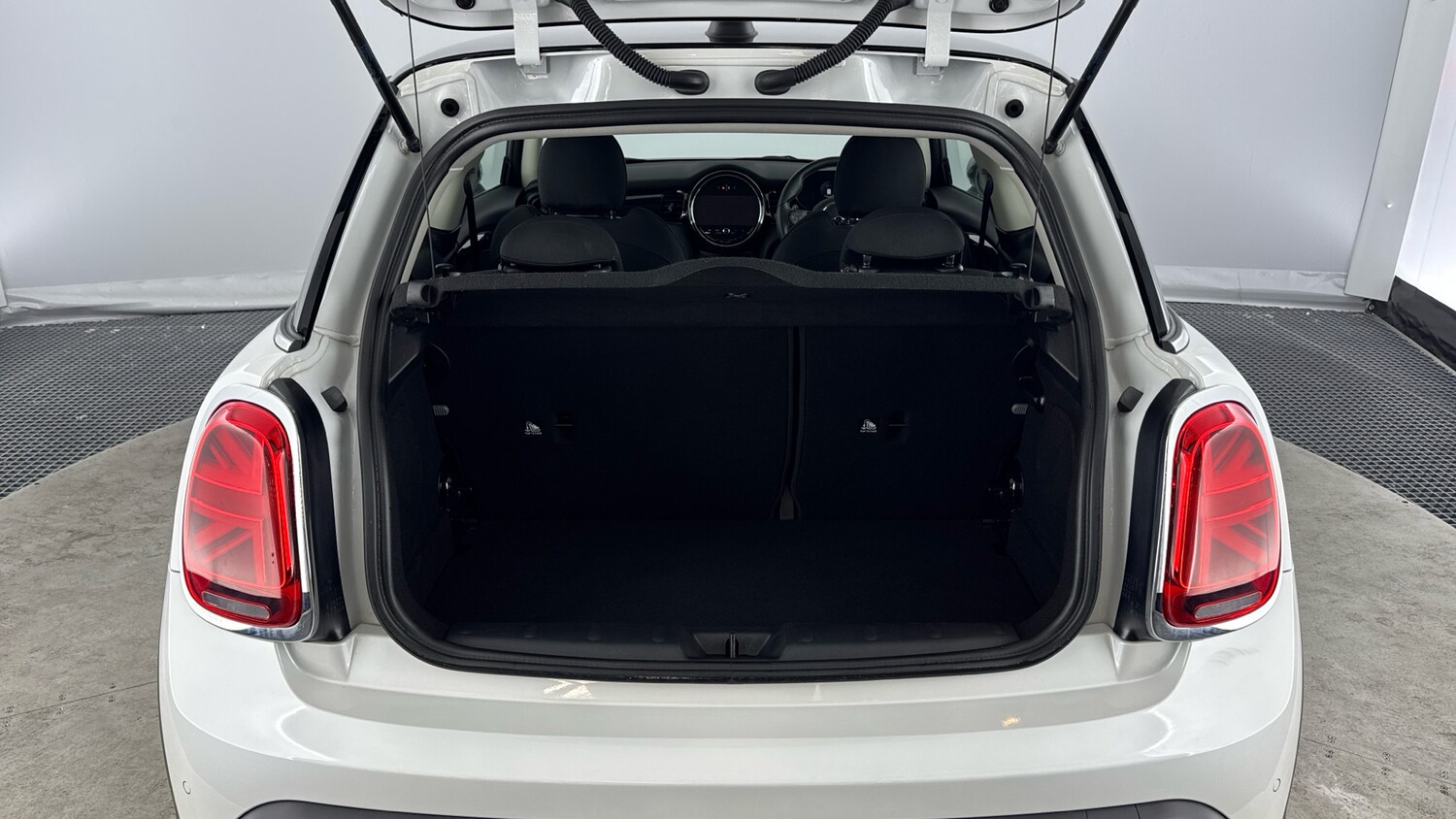 Used MINI Hatch 2023 for sale - 76075739: Photo 13