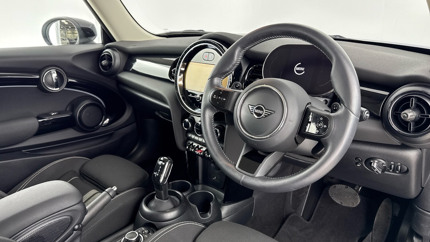 Used MINI Hatch 2023 for sale - 76075739: Photo 6