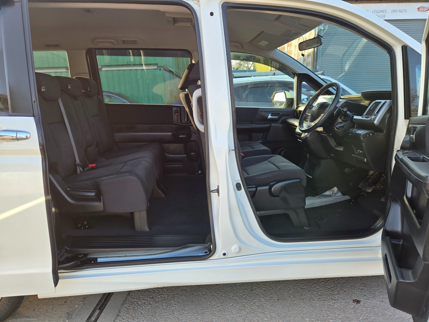 Used Honda Stepwagon 2026 for sale - 77665150: Photo 9