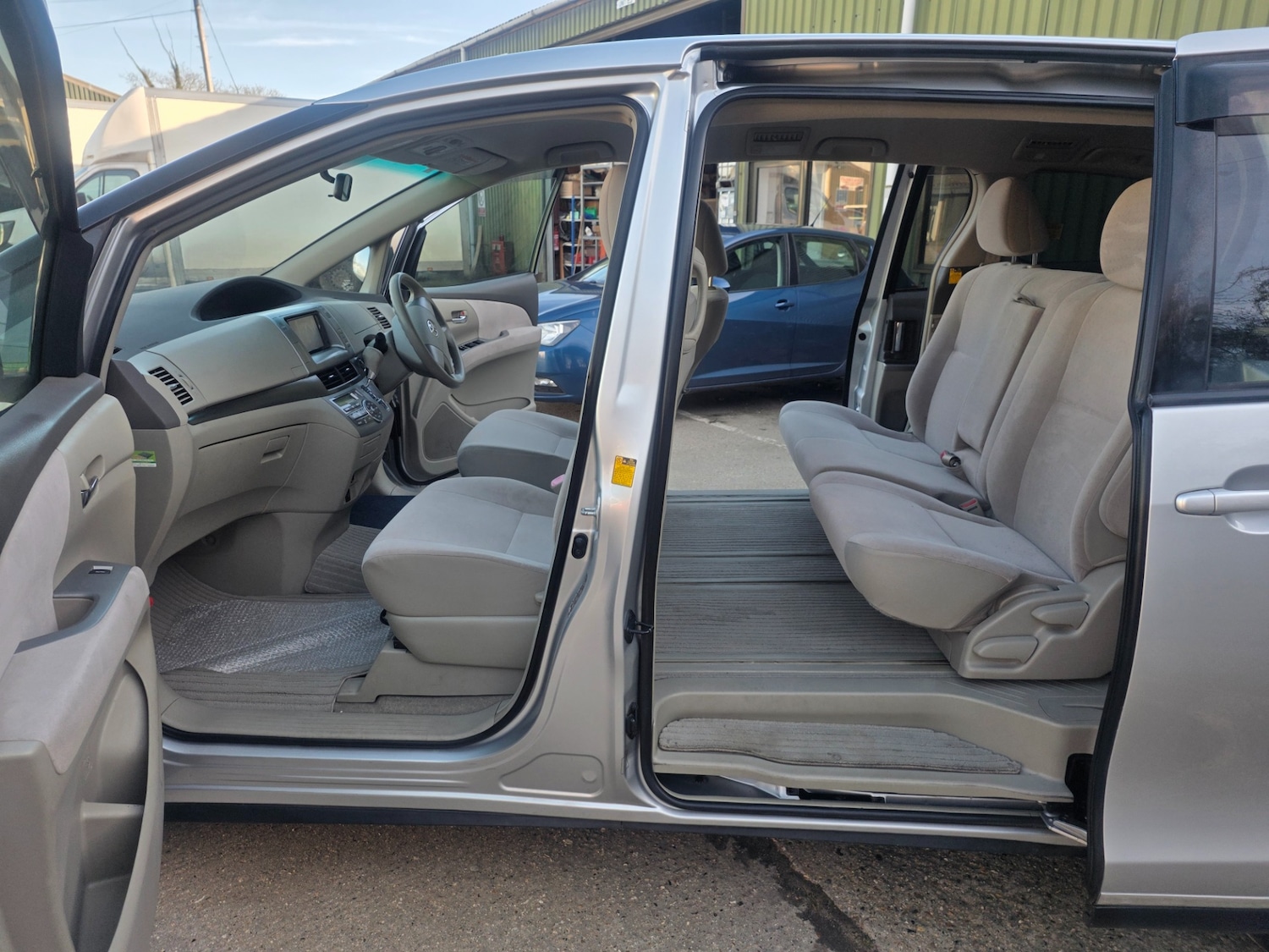 Used Toyota Estima 2008 for sale - 77674957: Photo 13