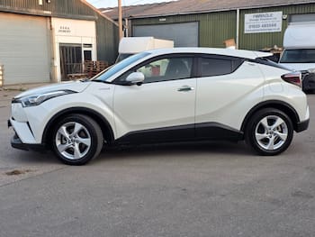 Used Toyota C-HR 2018 for sale - 79476747: Photo