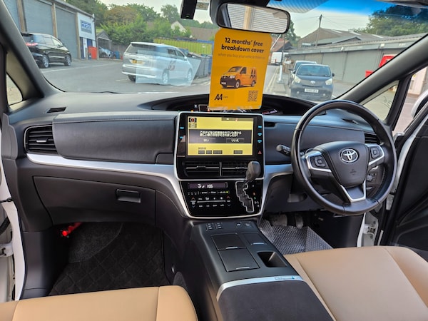Used Toyota Estima 2017 for sale - 75673717: Photo 19