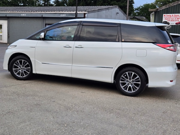 Used Toyota Estima 2017 for sale - 75673717: Photo 4